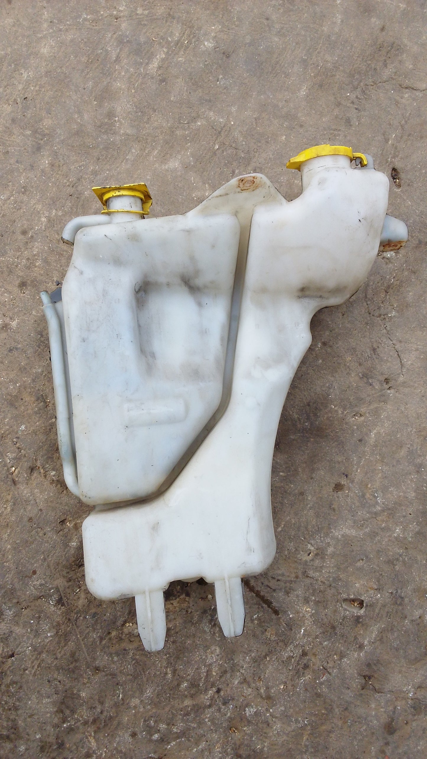 Envase limpiaparabrisa Y Radiador Dodge Ram 2008