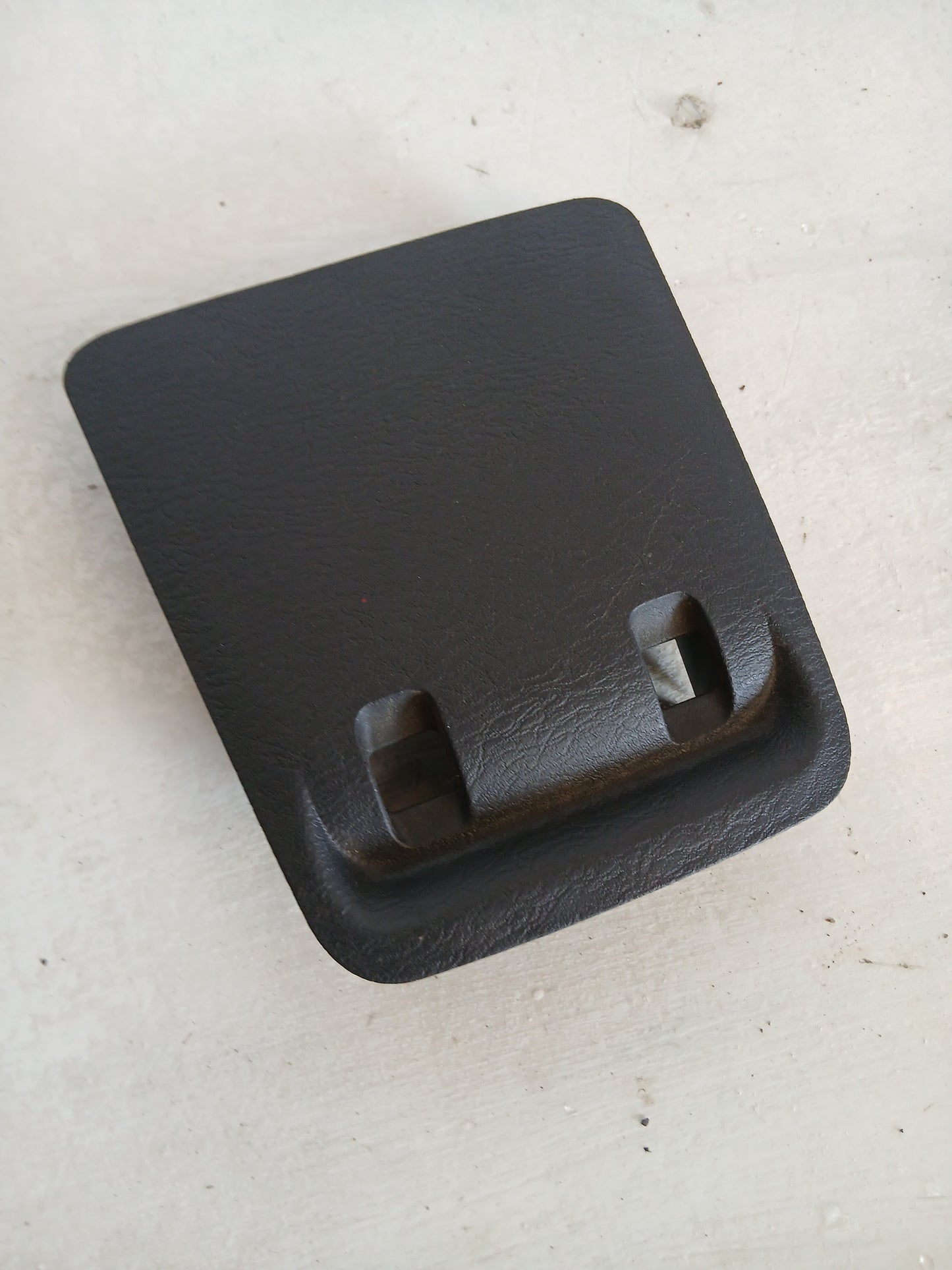 Moldura Mando Vidrio Trasero Jeep Liberty KJ 2002 2006