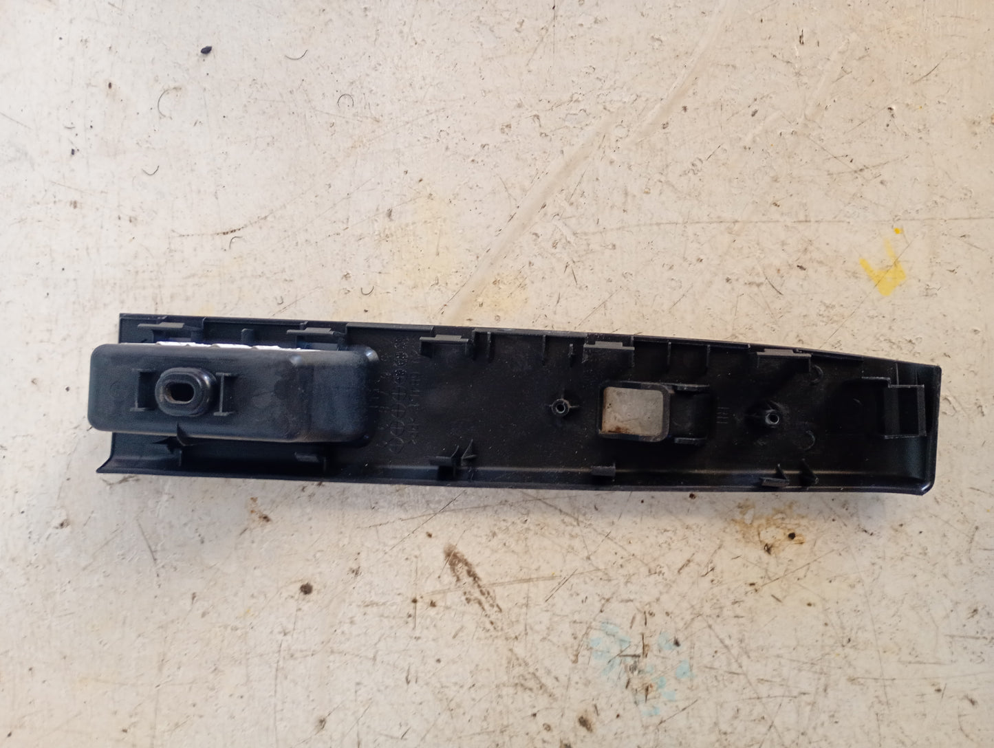 Embellecedor Mando Eleva Vidrio Mazda 5