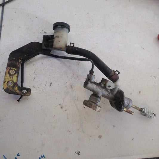 Bombin Croche Nissan Sentra B15