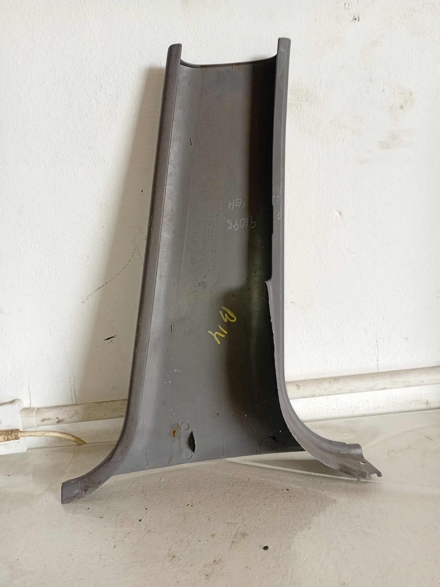 Moldura Paral Interno Cinturon Central Nissan Sentra B14