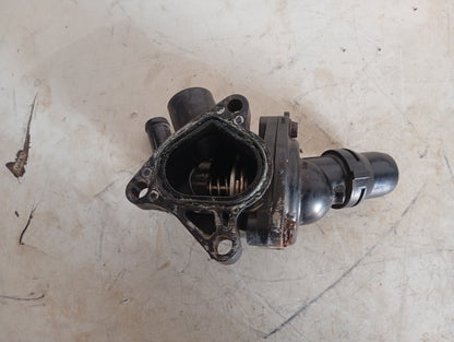 Toma De Agua Plastica con Termostato Honda K24A4