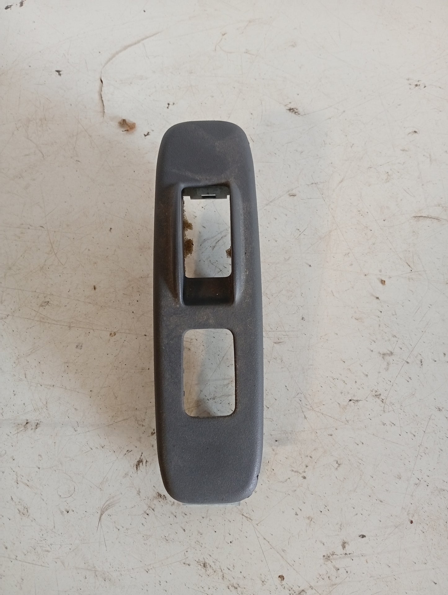 Embellecedor Mando Eleva Vidrio Toyota Camry 1996