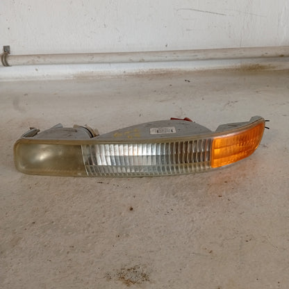 Cocuyo Delantero GMC Sierra 2000 2005