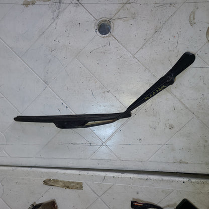 Brazo Limpia Parabrisa Trasero Nissan Xterra 2001 2004