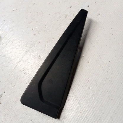 Tapa Triangulo Externo Puerta Trasera Chverolet Aveo