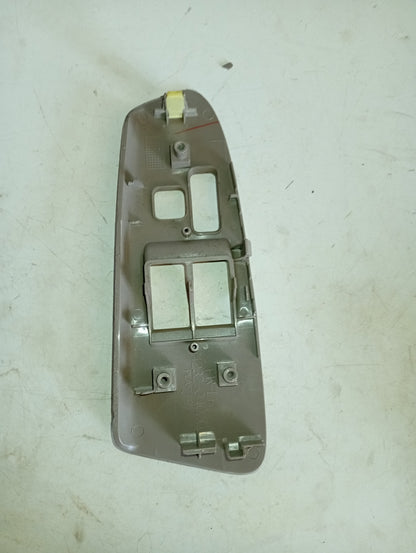 Embellecedor Mando Eleva Vidrio Toyota Tacoma 2004 2008