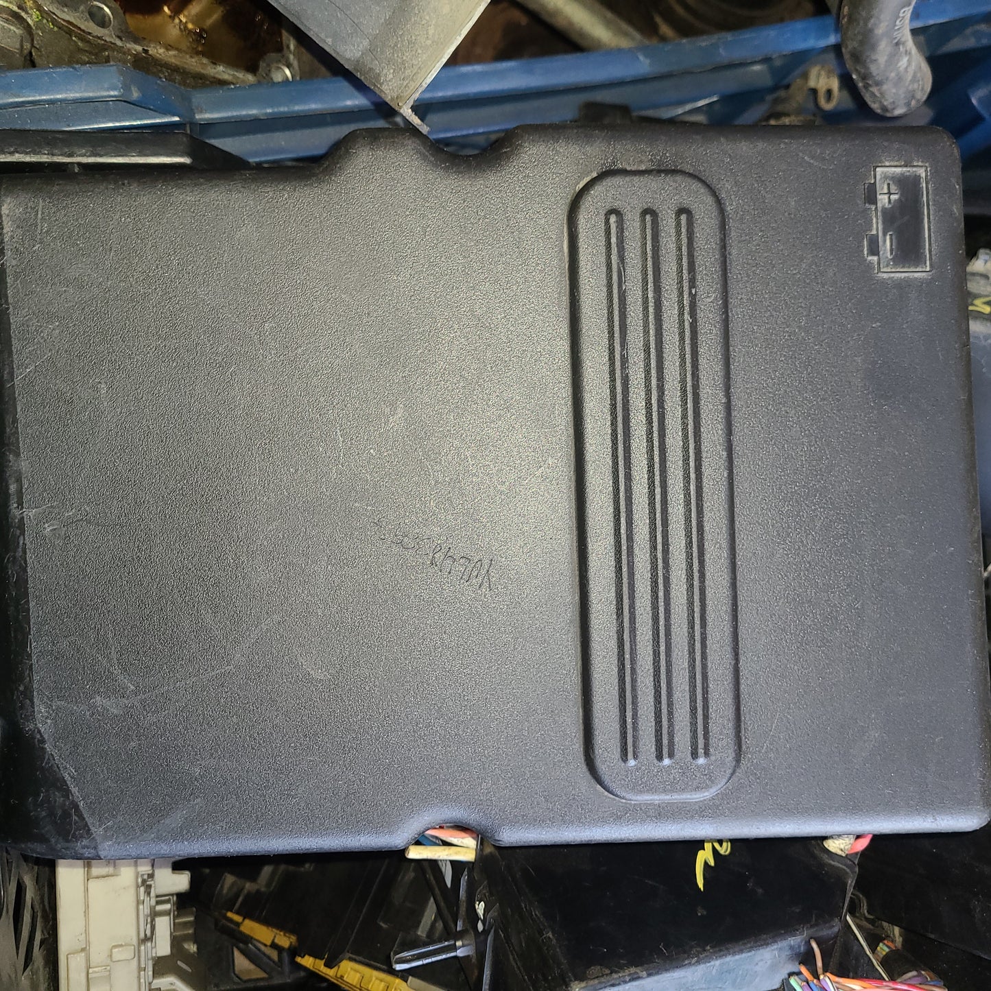 Tapa Base Bateria Mazda 3