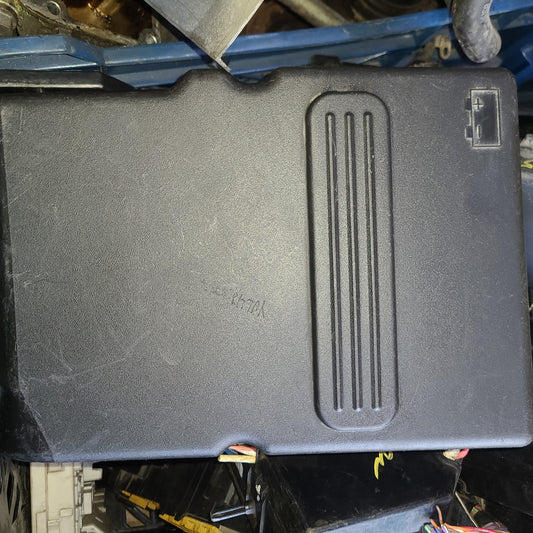 Tapa Base Bateria Mazda 3