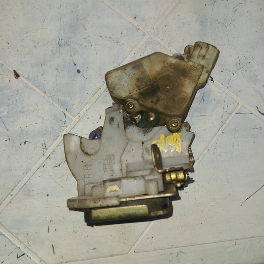 Cerradura De Maleta Nissan B14