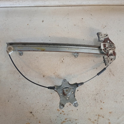 Eleva Vidrio Manual Nissan Sentra B15