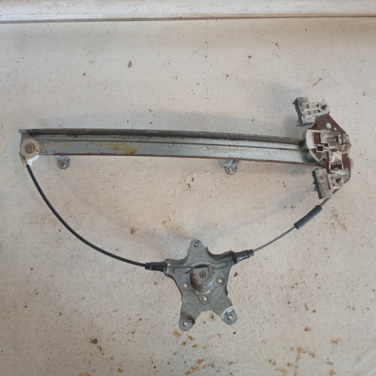 Eleva Vidrio Manual Nissan Sentra B15