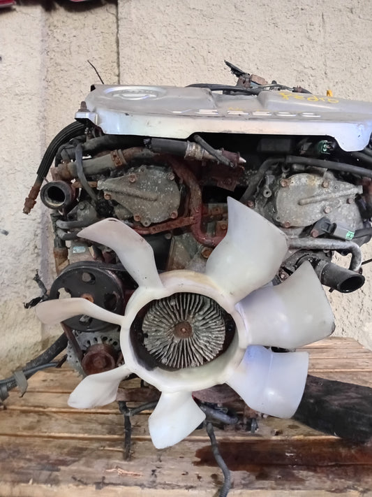 Motor Nissan Pathfinder 3.5 VQ35DE 2001 2004