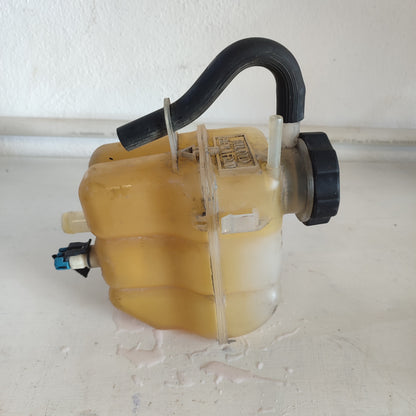 Envase Agua Radiador Refrigerante Chevrolet Malibu