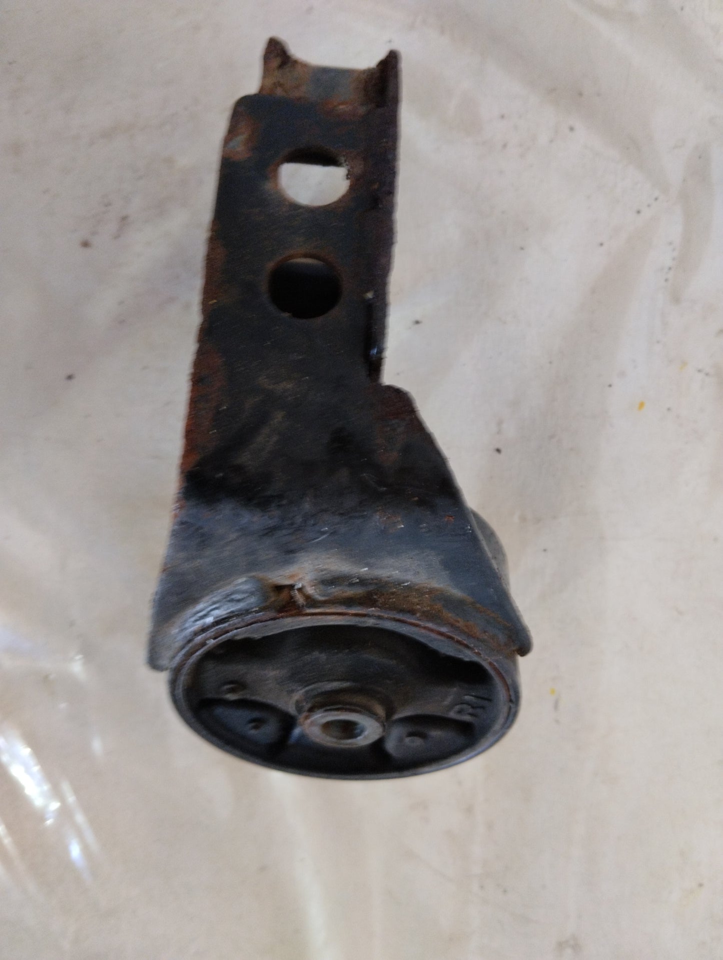 Soporte De Caja Sincronico Nissan B15 Original
