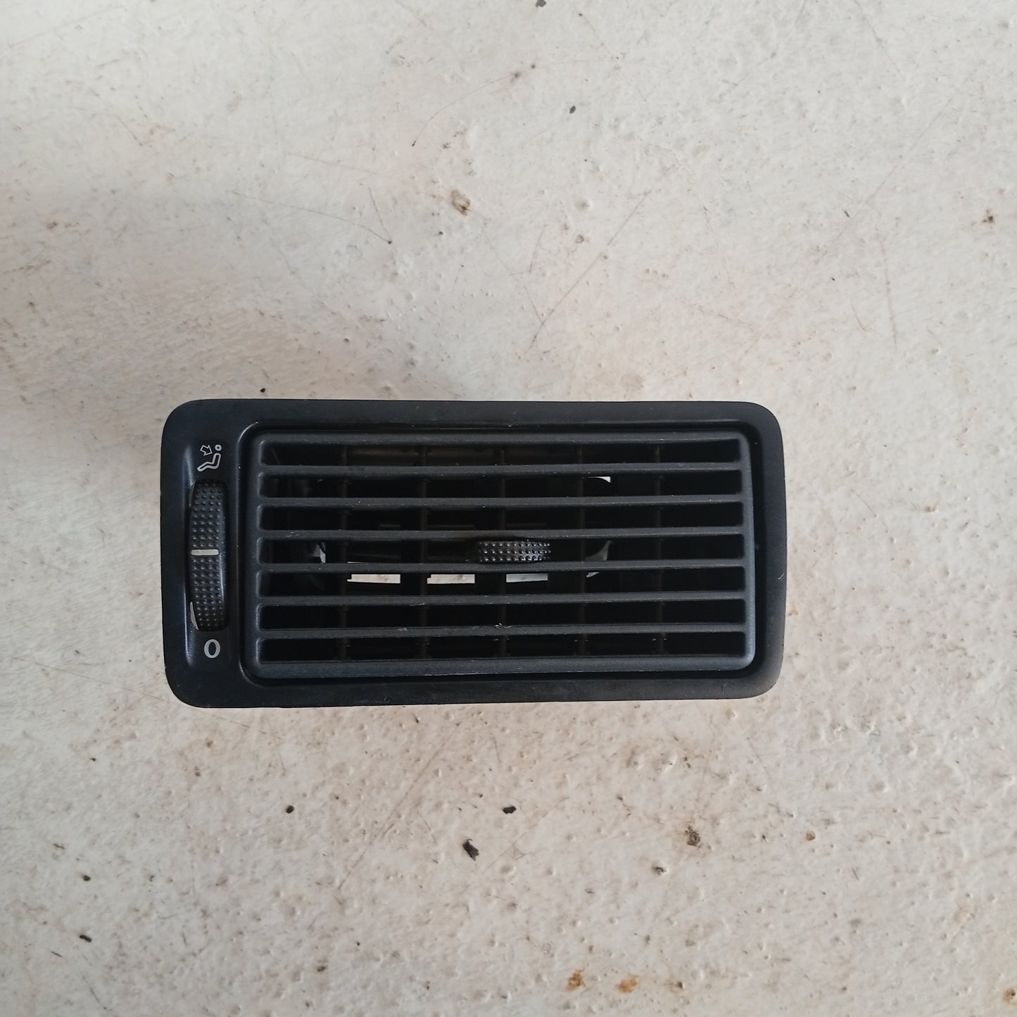 Rejilla Aire Volkswagen Golf 2000