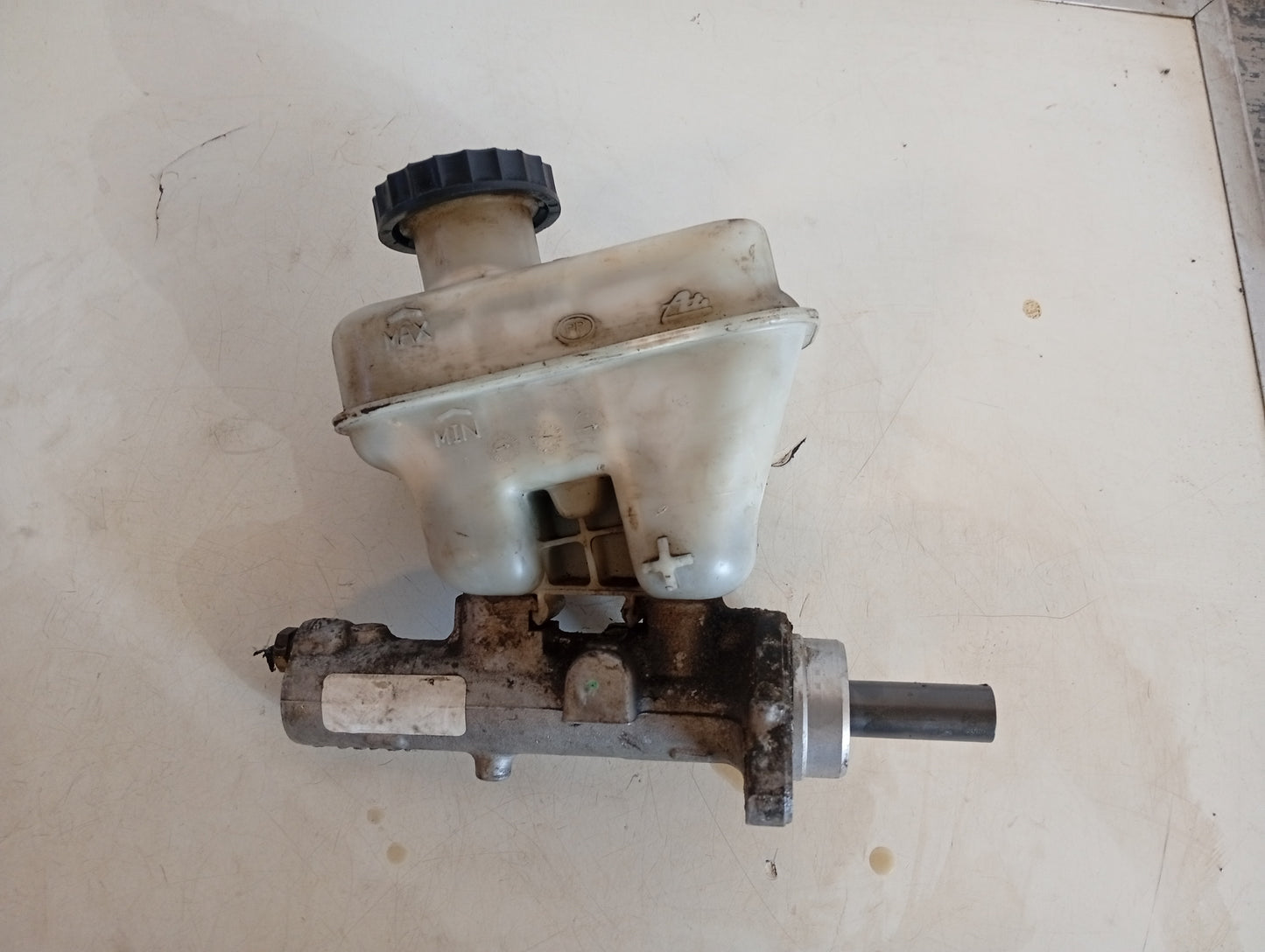 Bomba De Freno Mazda Tribute 2005 2006