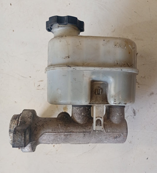 Bomba Freno Silverado Tahoe Avalanche 2007 2015 Rosca Gruesa