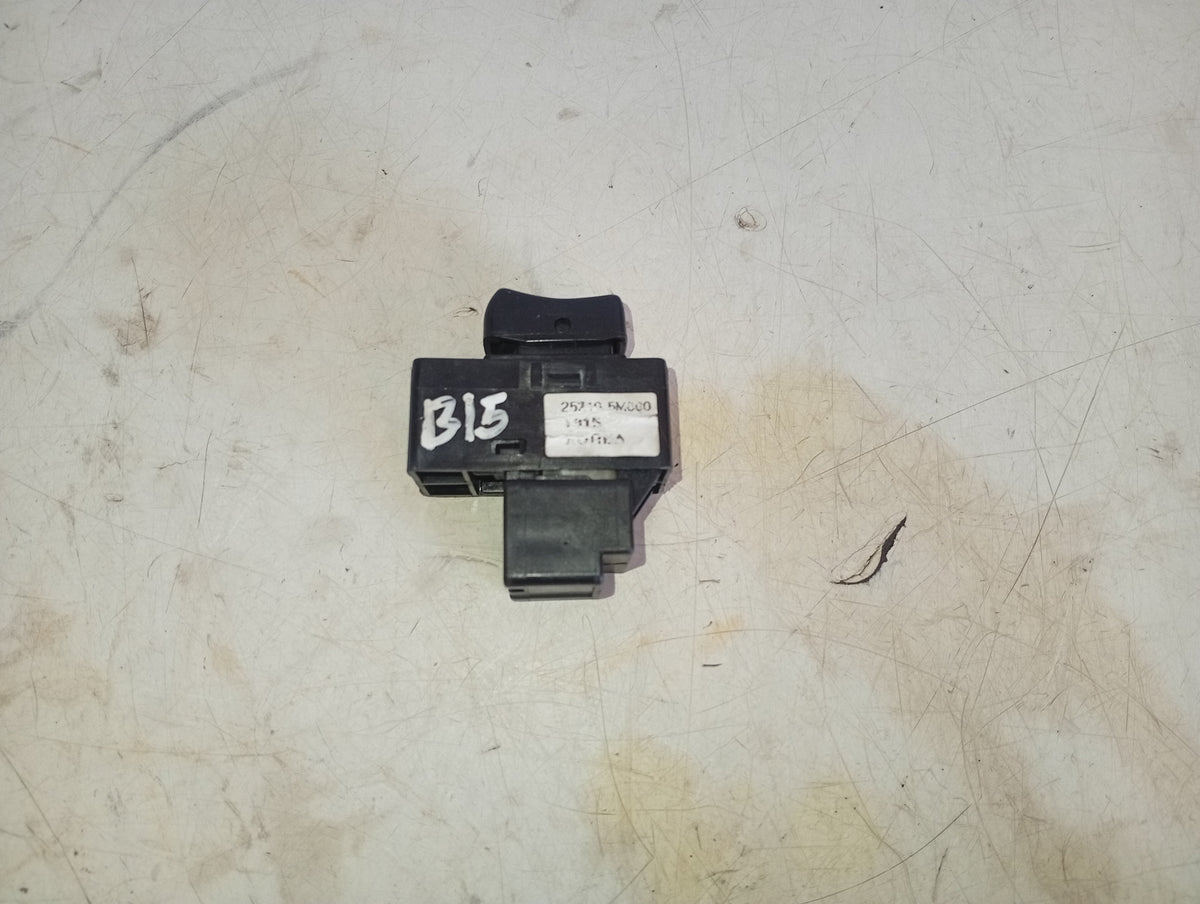 Mando Seguro Puerta Individual Nissan B15