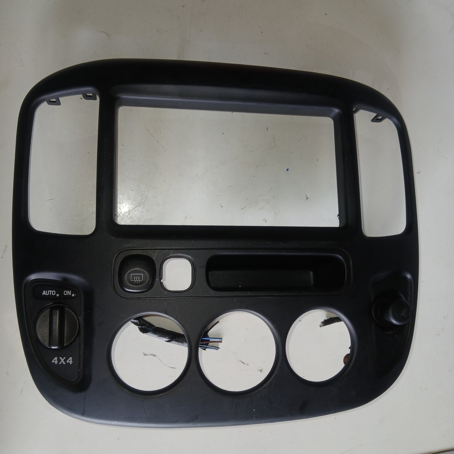 Marco Tablero Central Aire con Mando 4x4 Ford Escape 2001 2004