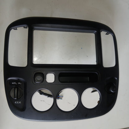 Marco Tablero Central Aire con Mando 4x4 Ford Escape 2001 2004