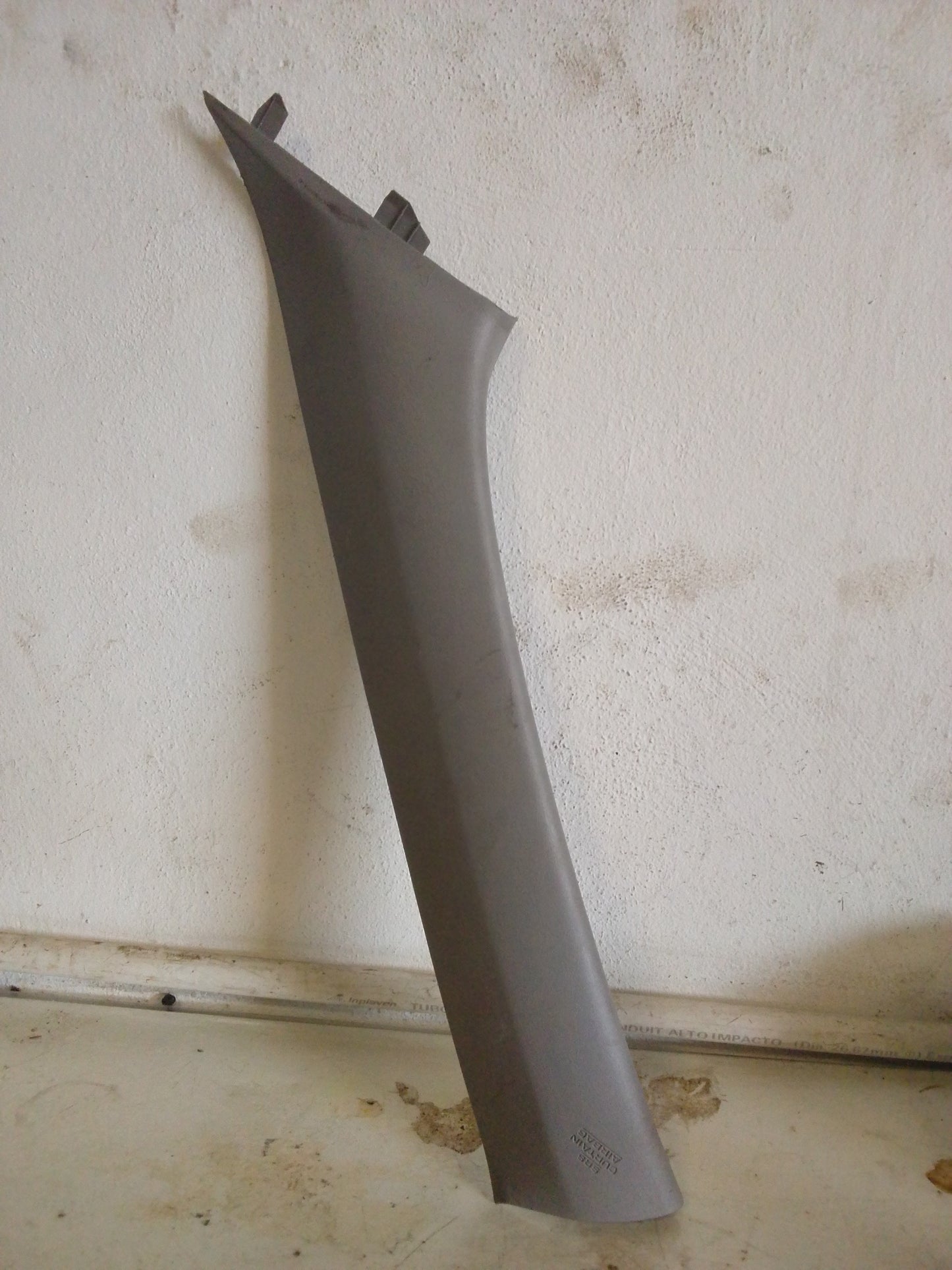 Embellecedor Paral Parabrisas Toyota Highlander 2004