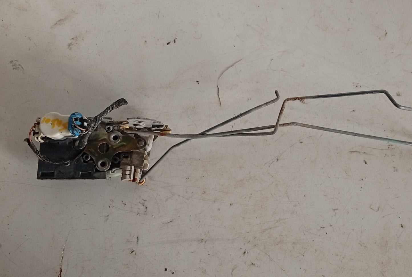 Cerradura Puerta Chevrolet Silverado Avalanche 2000 2006