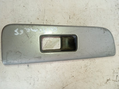 Embellecedor Mando Eleva Vidrio Altima 2005-2006