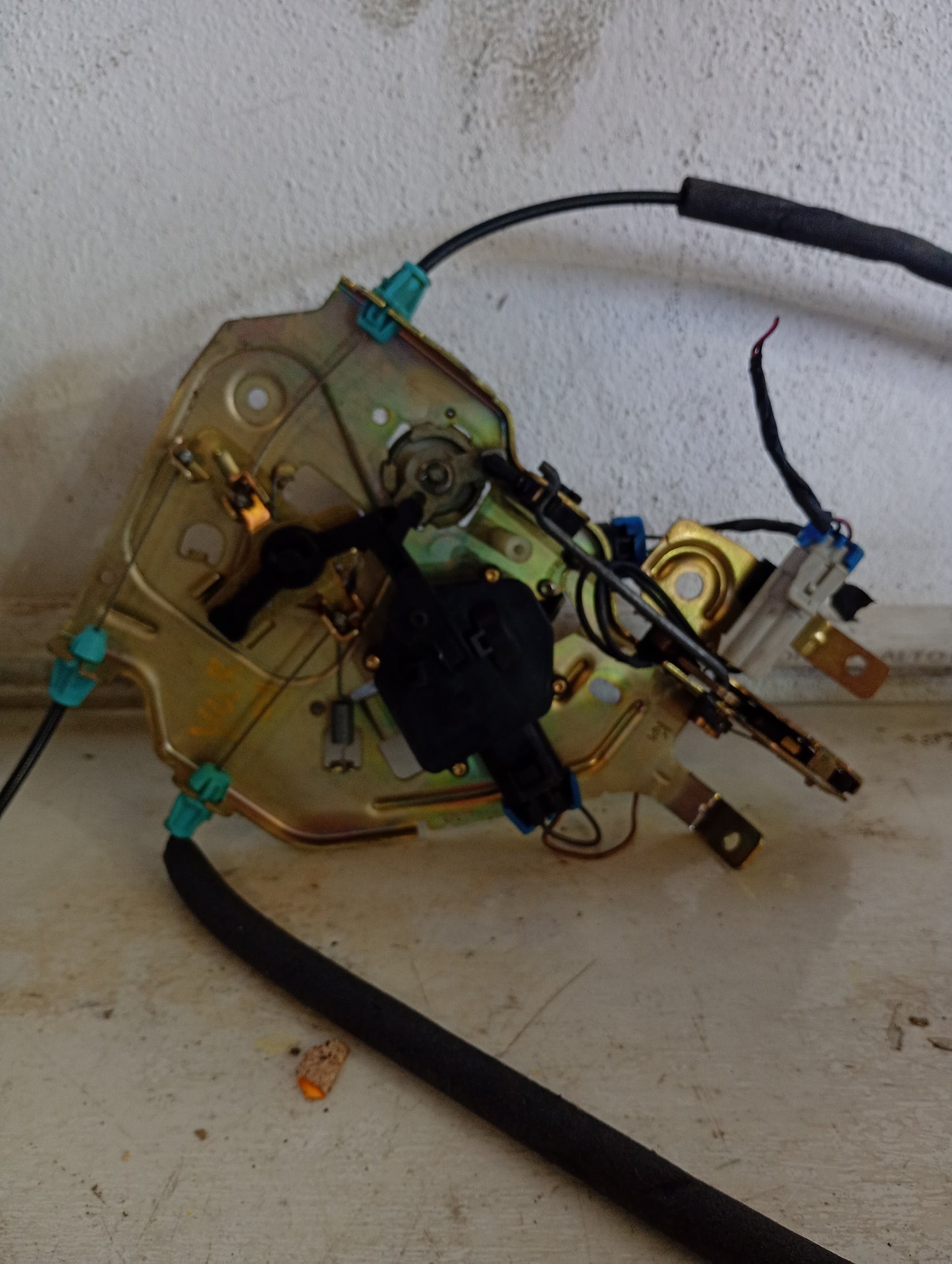 Cerradura Compuerta Chevrolet Silverado Tahoe 2000 2005