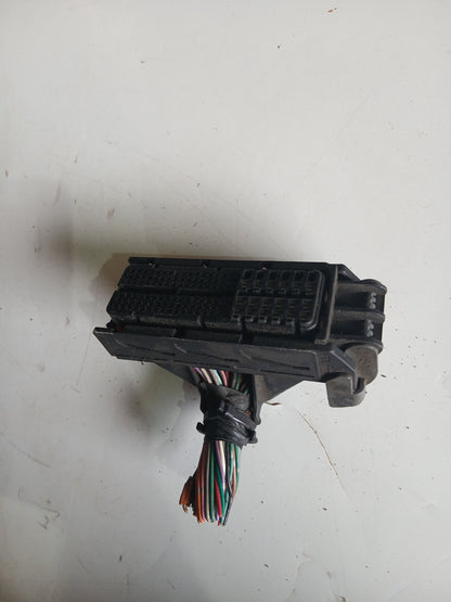 Conector Largo Computadora Toyota Yaris 2007