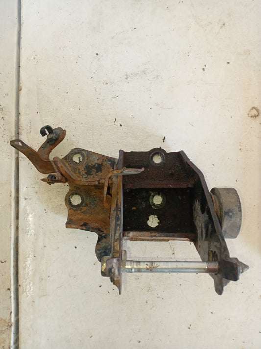 Base Soporte Caja Toyota Yaris 2001 2010