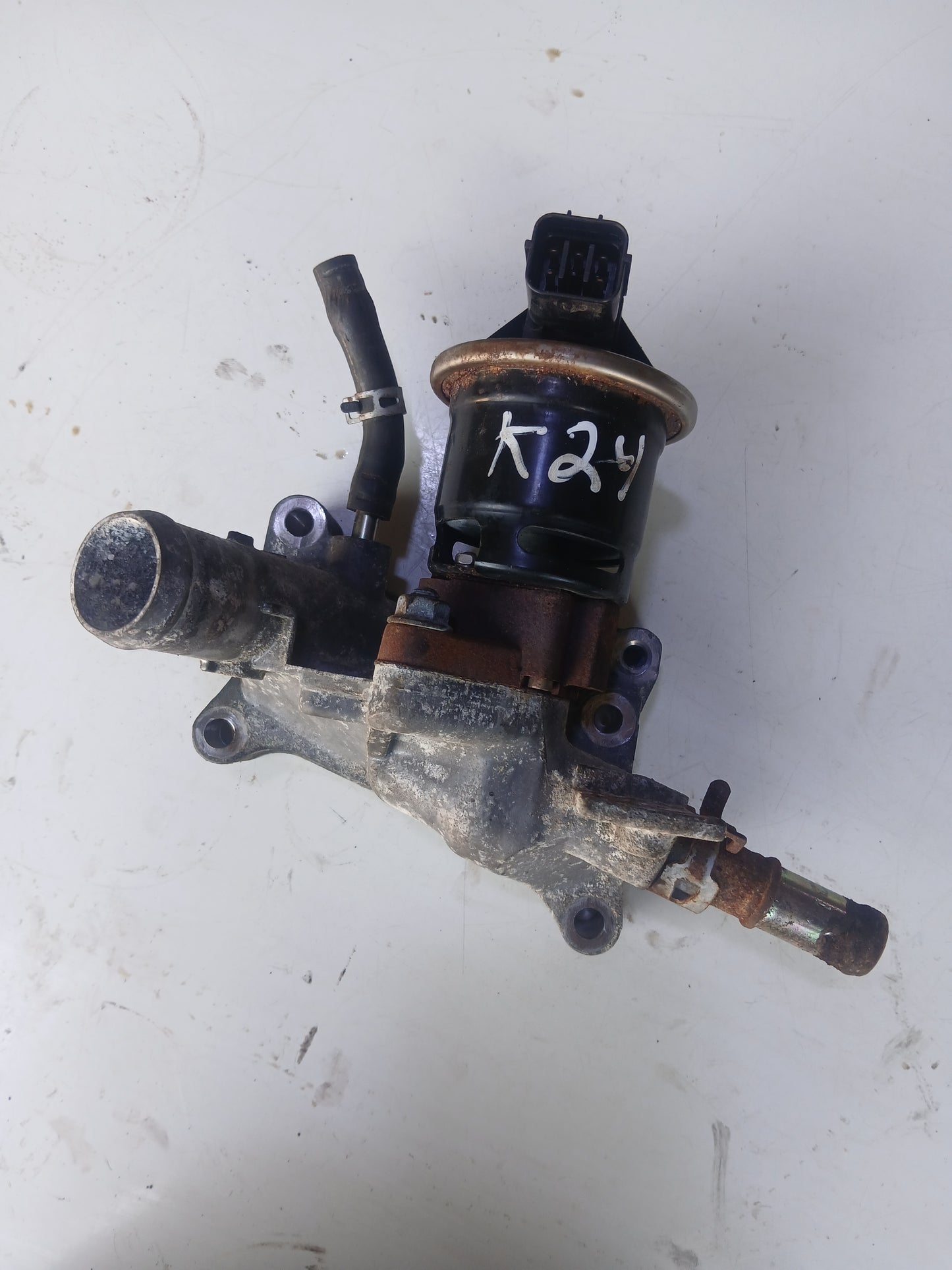 Valvula EGR con Toma de Agua Honda Accord CRV K24A4 k24A8