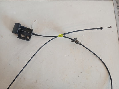Guaya Capot Nissan Sentra B15