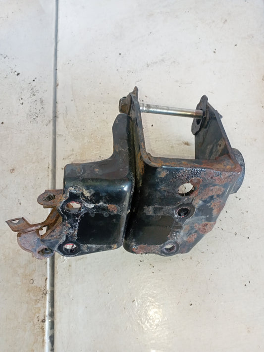 Base Soporte Caja Toyota Yaris 2001 2010