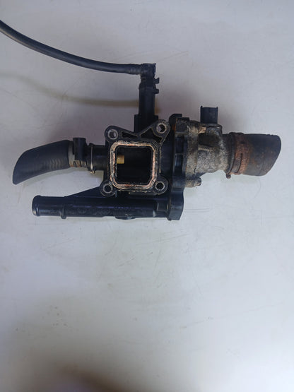Toma De Agua Plastica Chevrolet Cruze 1.8