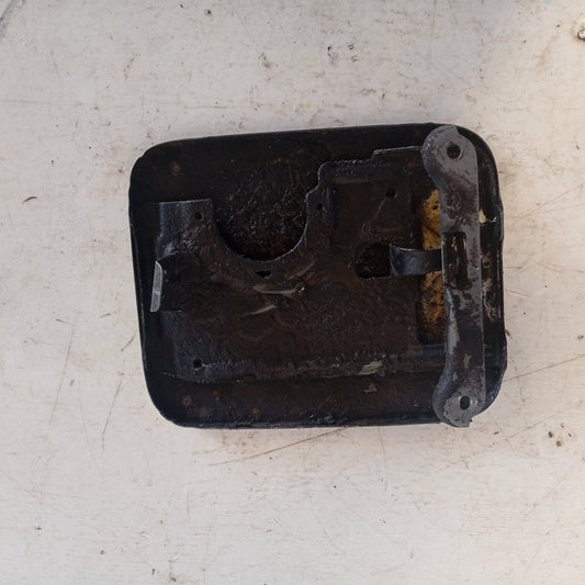 Contratapa Gasolina Nissan Sentra B14