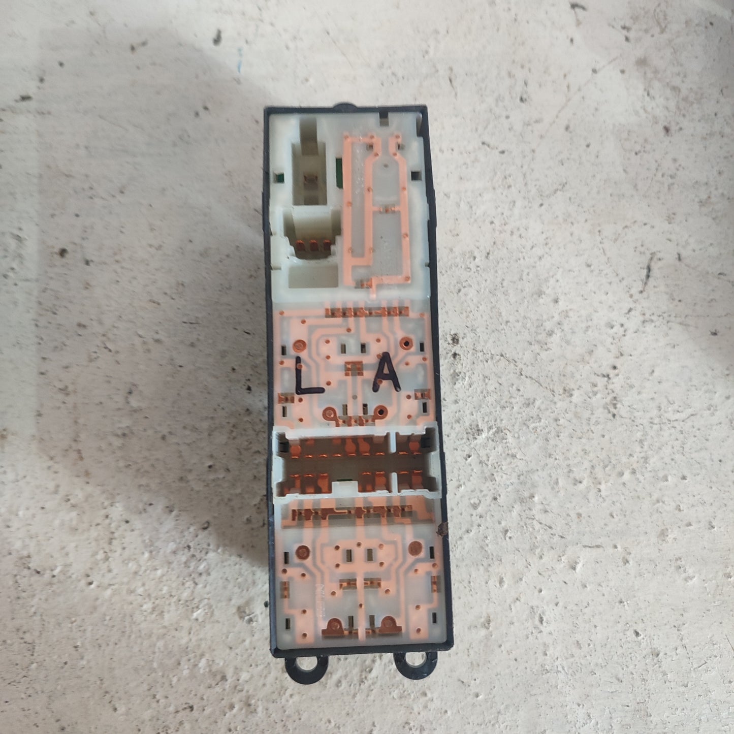 Mando Piloto Eleva Vidrio Nissan Tiida 1.8