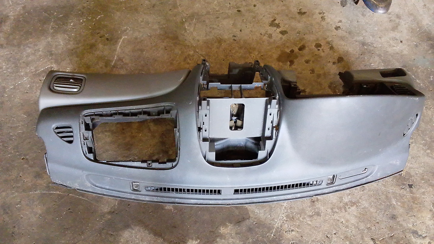 Tablero Central Nissan Sentra B15 2005