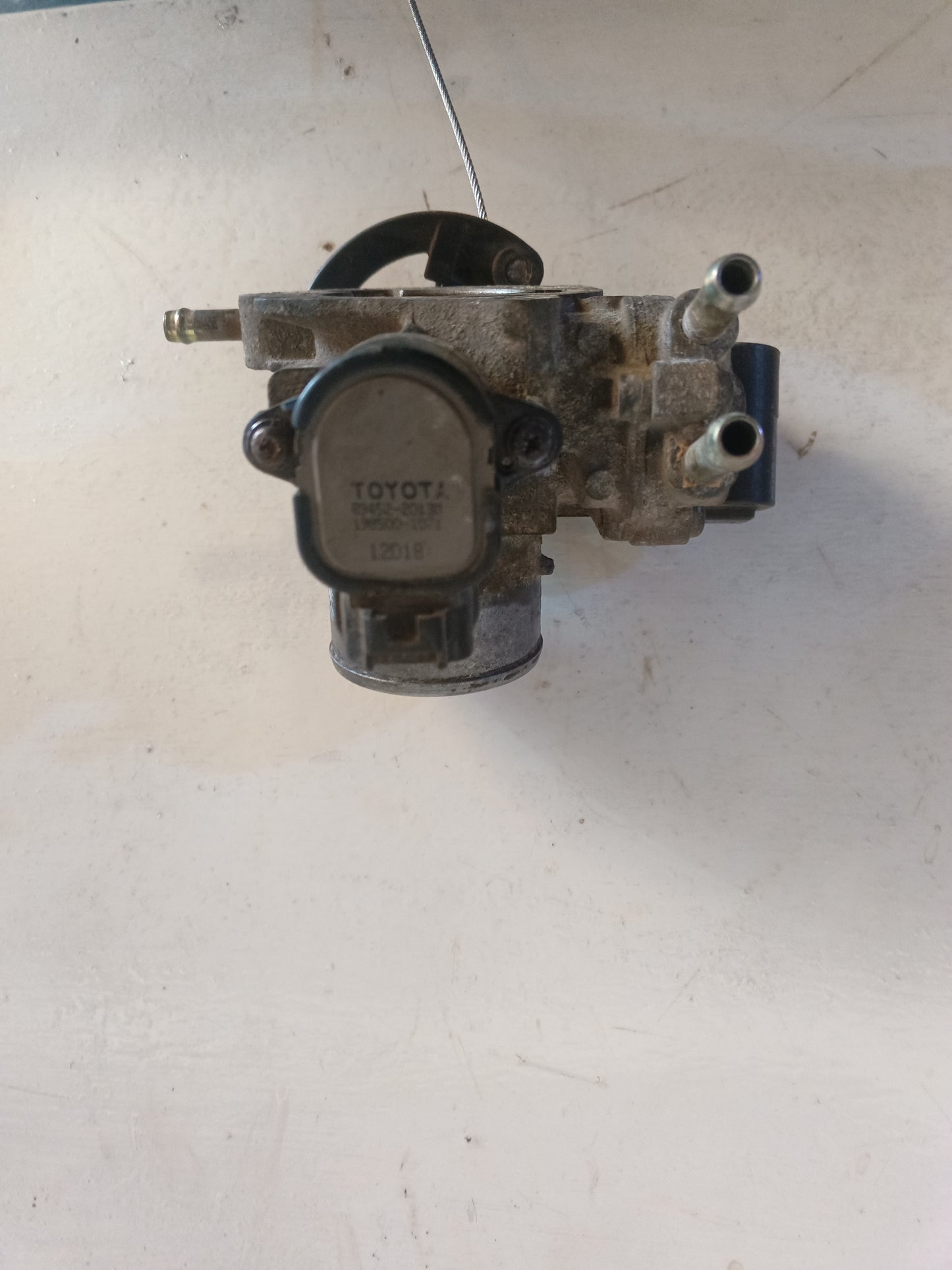 Cuerpo Aceleracion Guaya Toyota Yaris 2001 2005 (Completo)