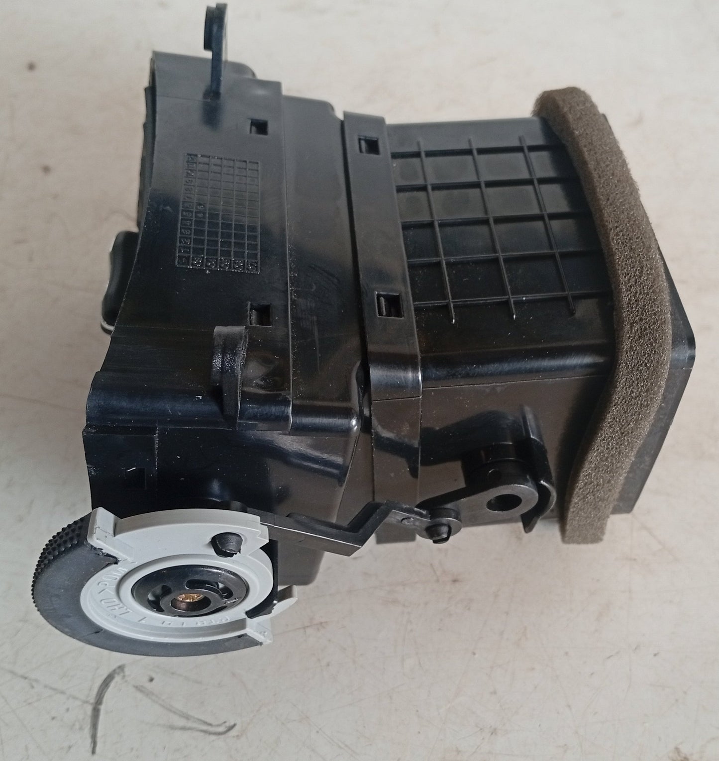 Rejilla Central Aire Hyundai Elantra 2003 2007