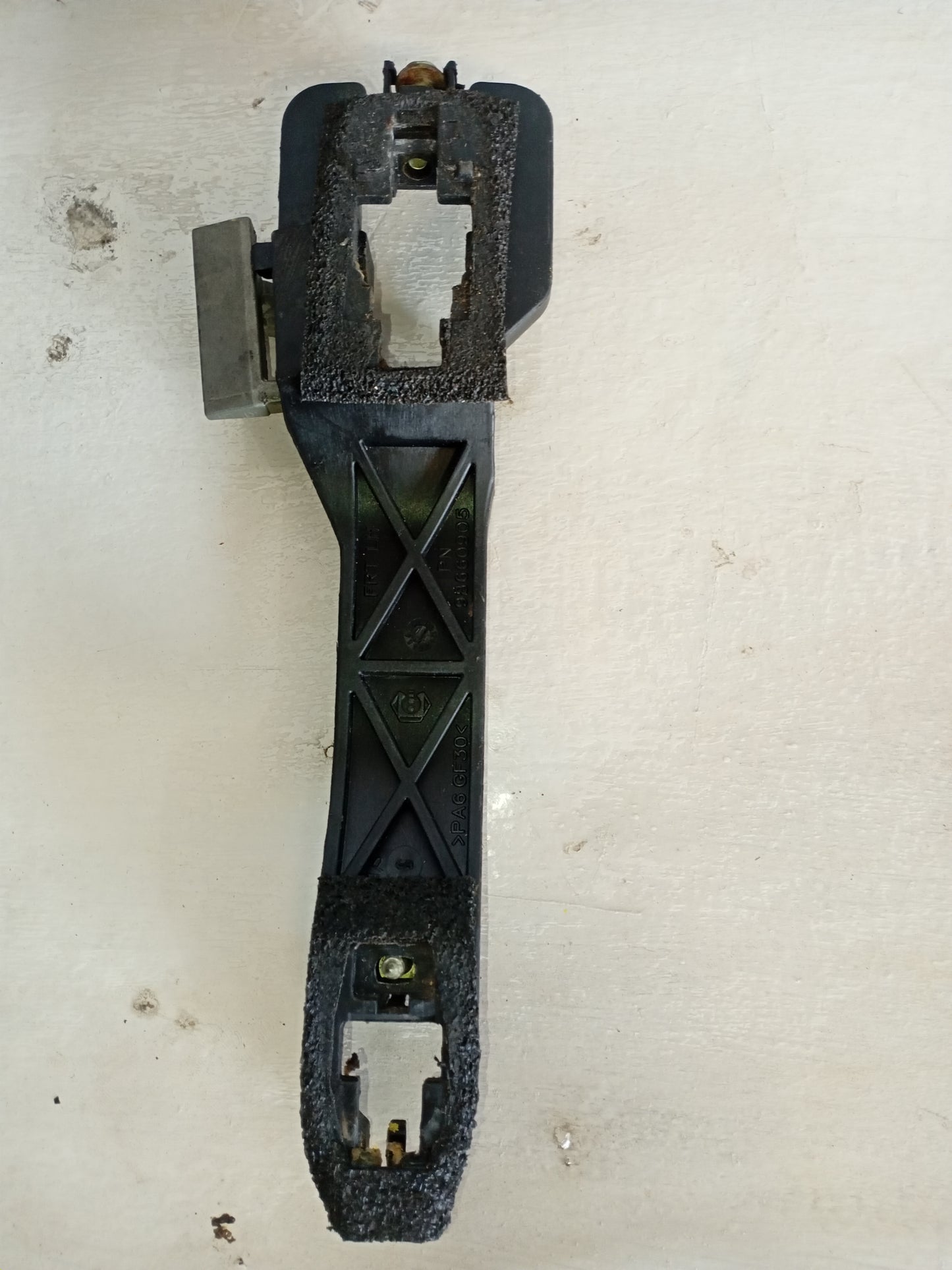 Base Manilla Externa Delantera Chevrolet Aveo LT