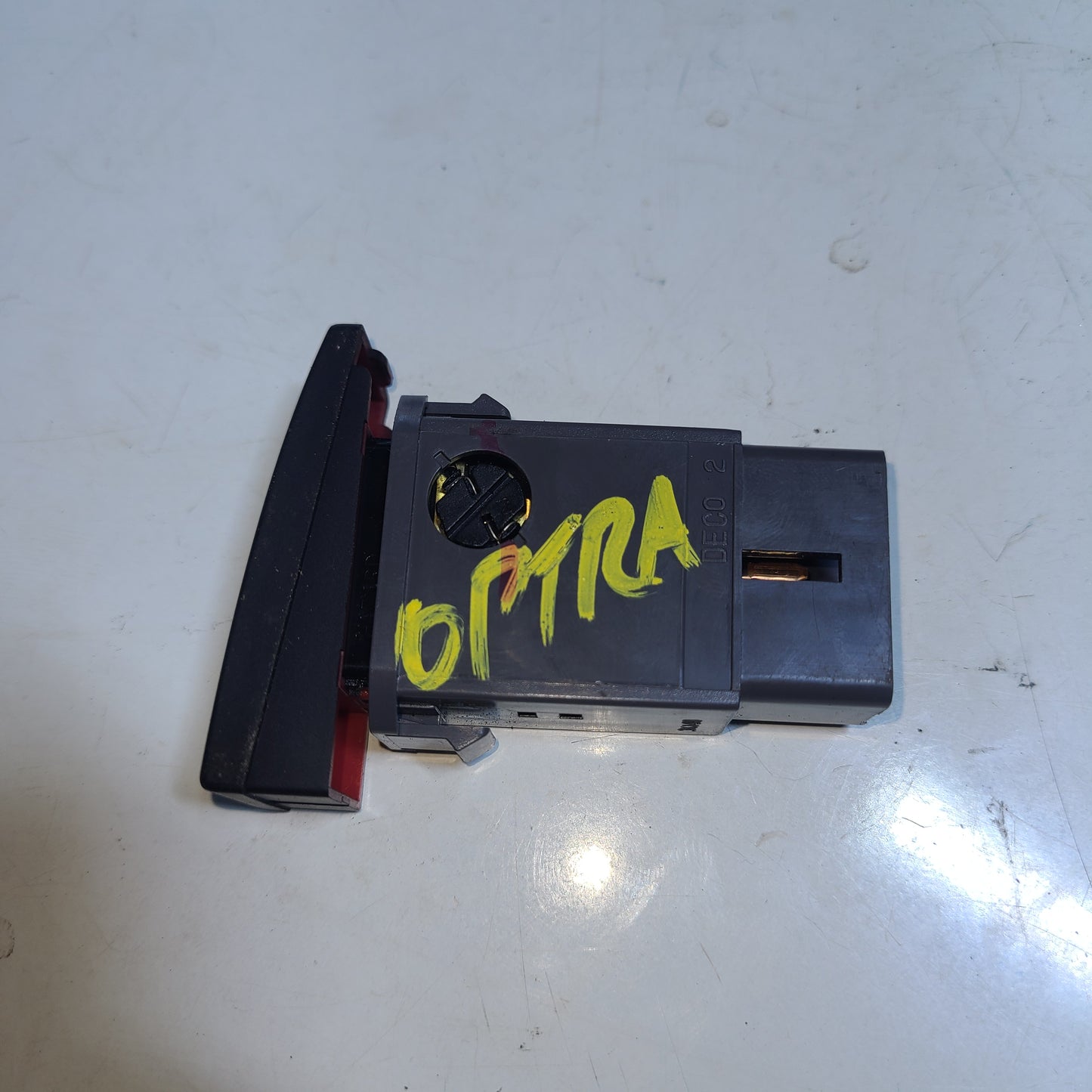 Boton Tecla Luz Emergencia Chevrolet Optra / Epica