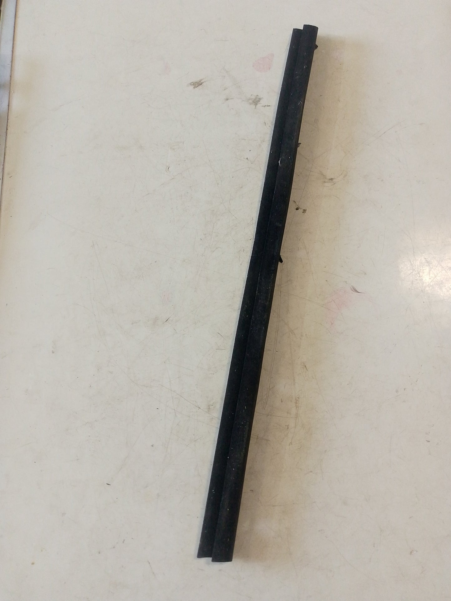 Cepillo Lamevidrio Toyota Yaris Belta Interno