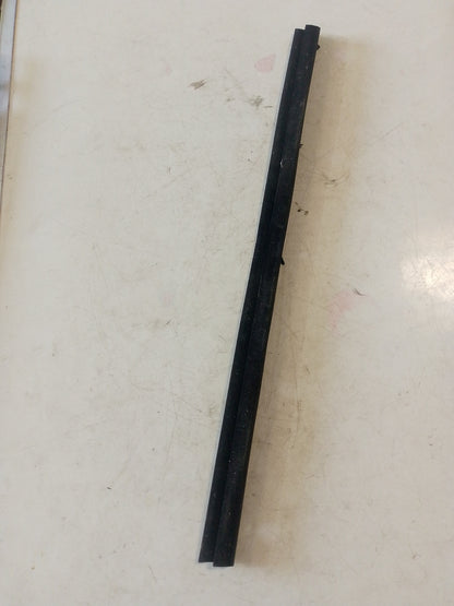 Cepillo Lamevidrio Toyota Yaris Belta Interno