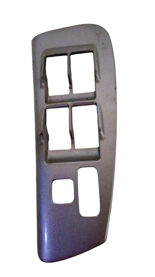 Embellecedor Mando Eleva Vidrio Piloto Toyota Corolla
