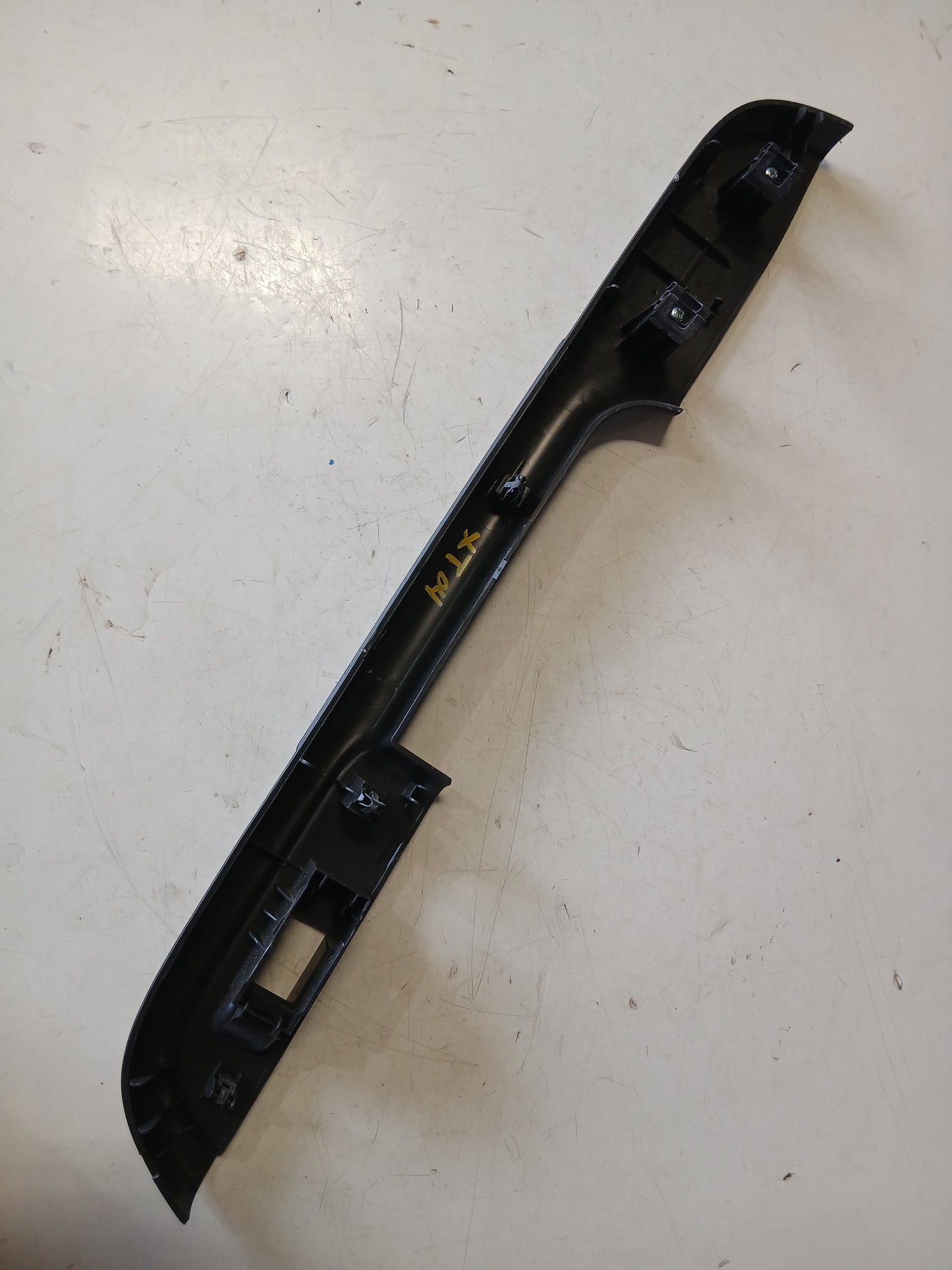 Embellecedor Mando Eleva Vidrio Trasero Nissan Xtrail 2003 2007