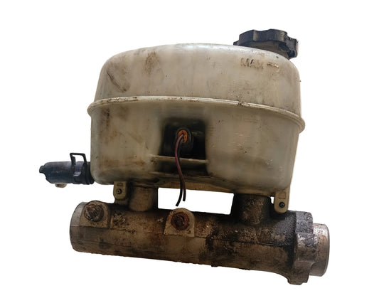 Bomba De Freno Chevrolet Silverado Cheyenne 2003 2007