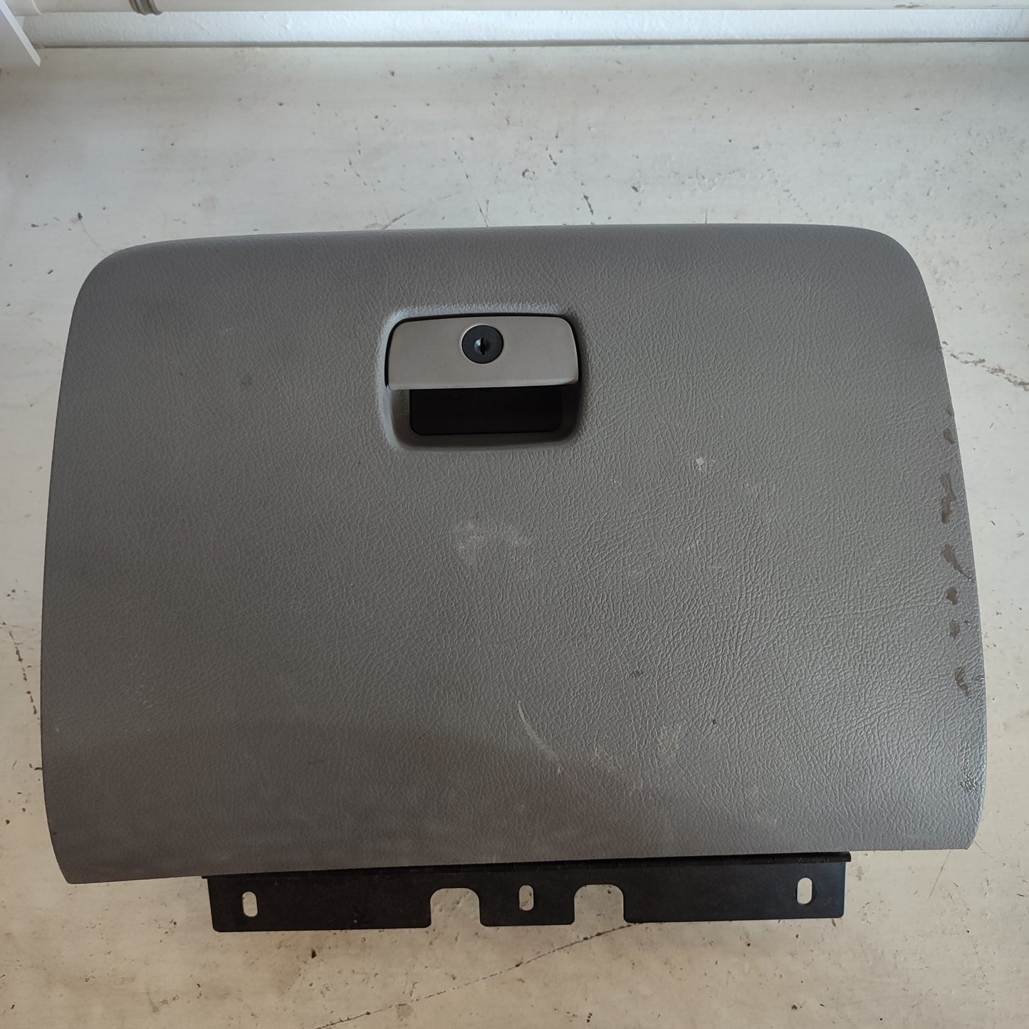 Guantera Inferior Co-Piloto Chevrolet Optra