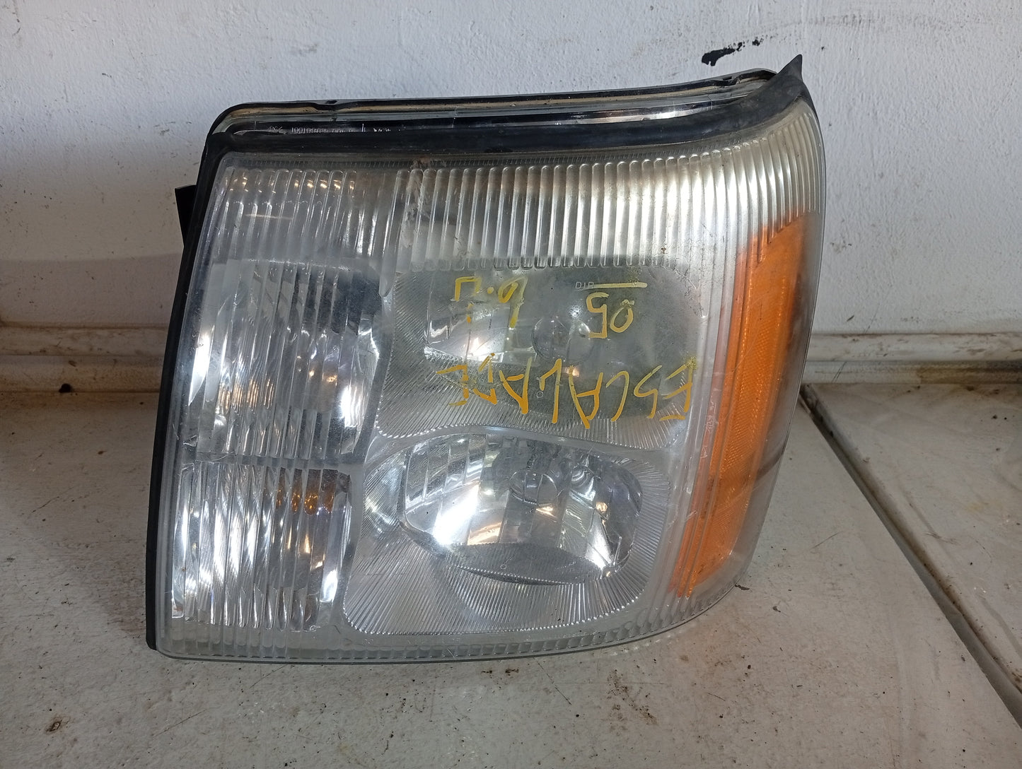 Faro Cadillac Escalade 2002 2005
