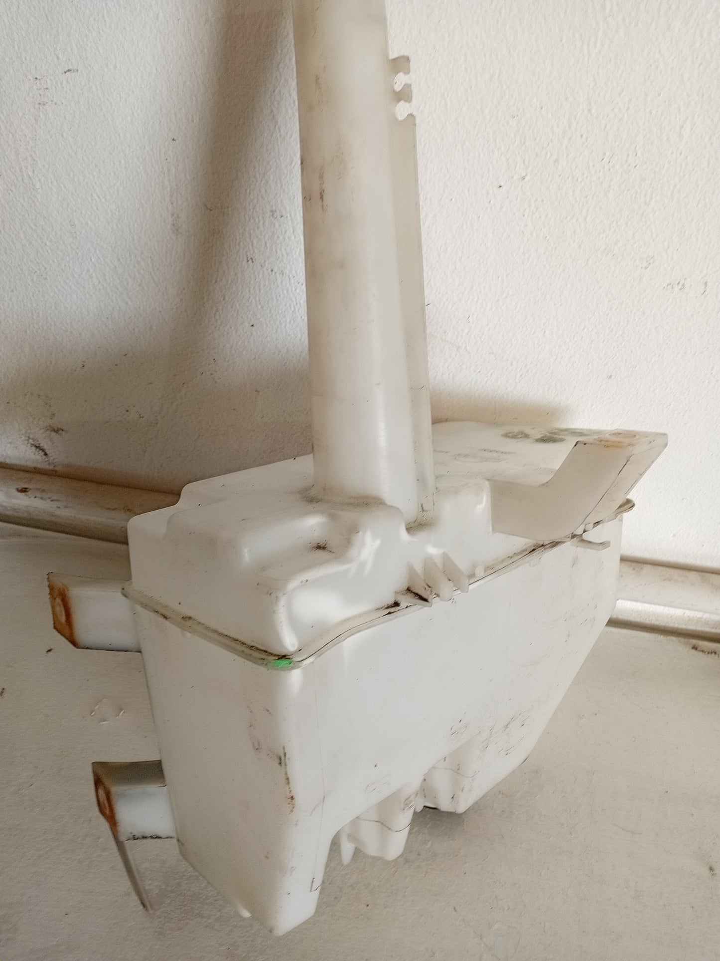 Envase Deposito Agua Limpiaparabrisas Nissan Xtrail
